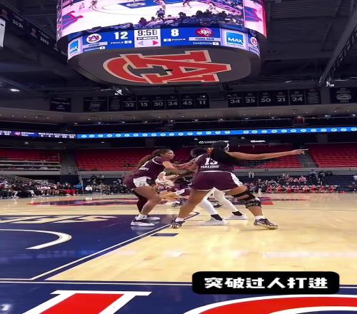 鄧雨婷對陣德州農(nóng)工大學(xué)，砍下12分4籃板！