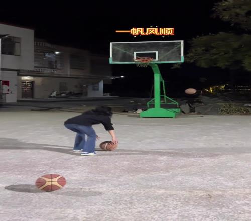 又漂亮又會打球的美女都是誰家的呀