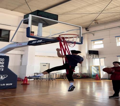 哥們，這個爆扣如何