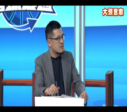 换谁杨毅:今夏里夫斯必定要走!他是湖人可交易的最好的筹码了