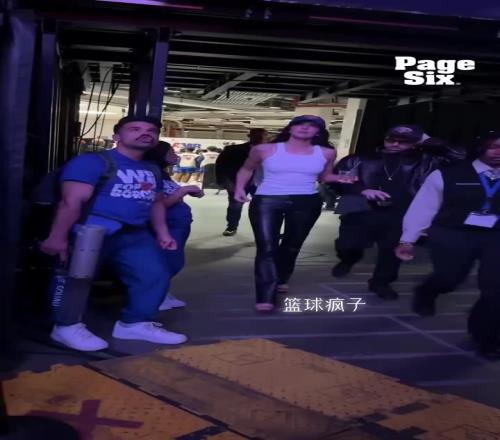 肯豆跟凯利今天都到现场观战尼克斯跟凯尔特人的比赛!