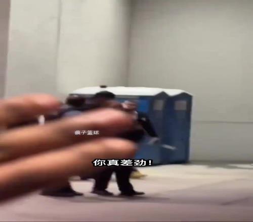 当地球迷to巴特勒:你真差劲,我们不需要你!