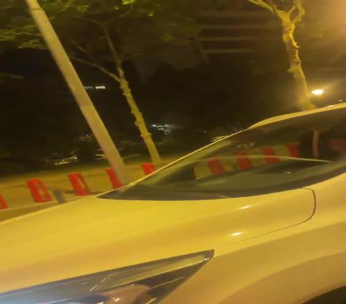 好基友一起分享!佩德里、奥尔莫等4人骑单车去医院看望费兰