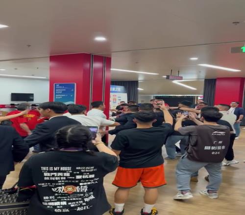 赛后浙江球迷与首钢方面也是发生冲突,首钢俱乐部已报警