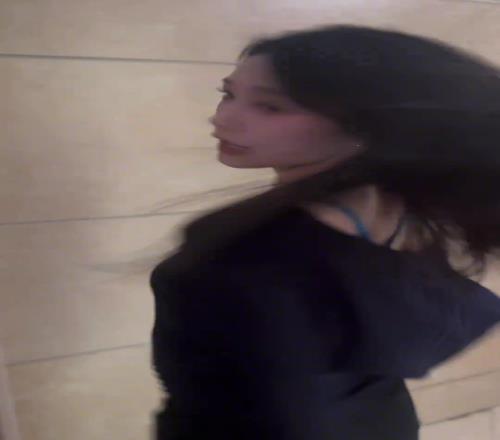 女主播辰辰这小脸红的咧,真有感觉