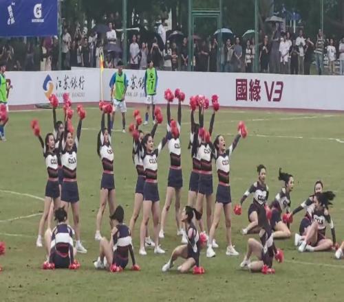 “苏超”也是好起来了,还有啦啦队小姐姐助阵