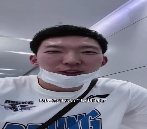 周琦:现实版打不过就加入明天去广厦试训!孙铭徽:干啥波兰人