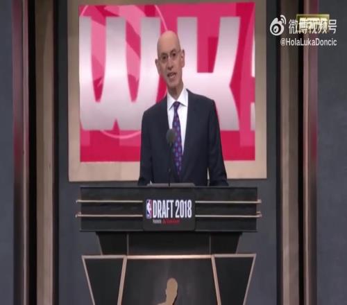 7年前的今天，東契奇被老鷹用探花簽選中，隨後交易至獨行俠