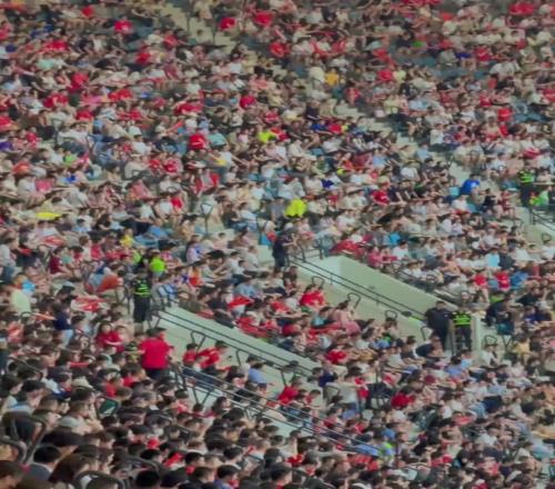 座无虚席!苏州vs扬州,昆山奥体43617人观战再度刷新苏超记录