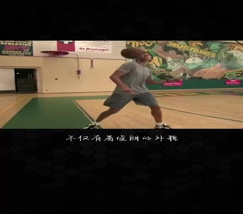 高颜值的一对！武贾西奇的巅峰就是曾经和莎拉波娃在一起