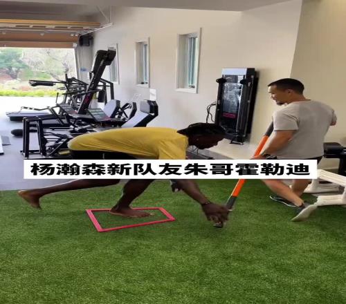 兩屆冠軍後衛！希望朱哥新賽季多多給小楊傳球啊