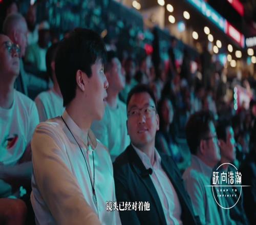 選秀大會現(xiàn)場，有人喊道：楊瀚森，準(zhǔn)備了！小楊一臉懵：要叫我