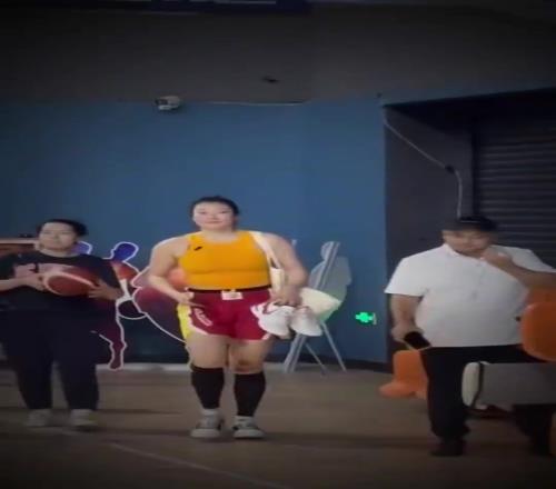 此次女籃亞洲杯李夢未能入選大名單！但這大體格子真是壯實啊！