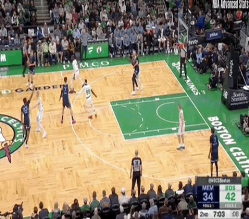 這個27號光頭，就是你們說的塔圖姆吧