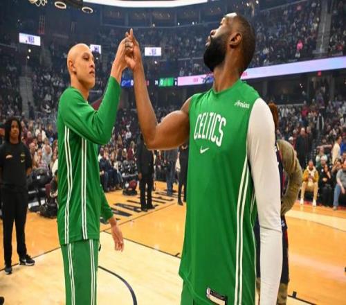 這個27號光頭，就是你們說的塔圖姆吧