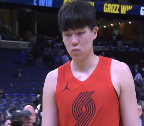 大爆冷！開拓者114108掀翻綠軍，楊瀚森3分4板，誕生5個(gè)不可思議