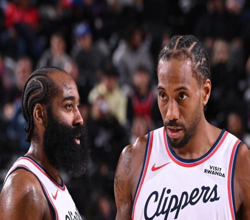 轟33+5+5！34歲小卡夢(mèng)回巔峰奪5連勝：場(chǎng)均27.8分生涯賽季最高