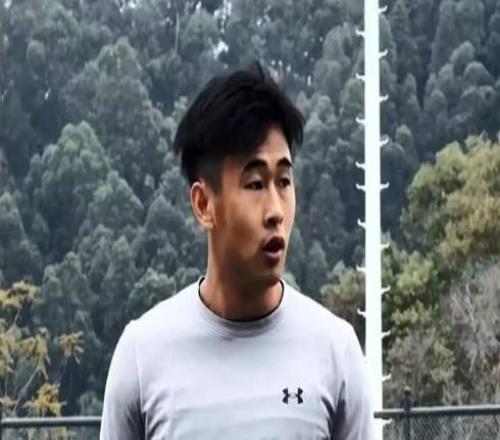 博主：上海申花球員戴偉浚即將加盟深圳新鵬城