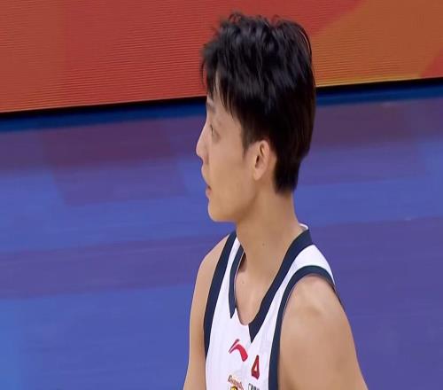 8連勝+唯一不??！廣東“三王炸”打服全聯(lián)盟，保底能進總決賽了！