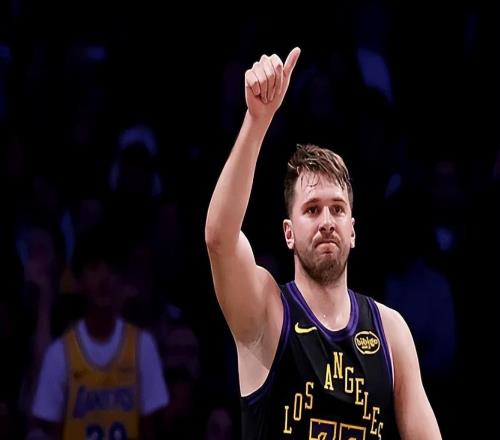 湖人慘敗活塞！東契奇空砍30分，2替補(bǔ)盡力，詹姆斯艾頓迷失！