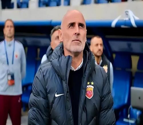 亞泰在12月31日官宣蘇亞雷斯下課！網(wǎng)傳要去三鎮(zhèn)執(zhí)教，球迷祝福