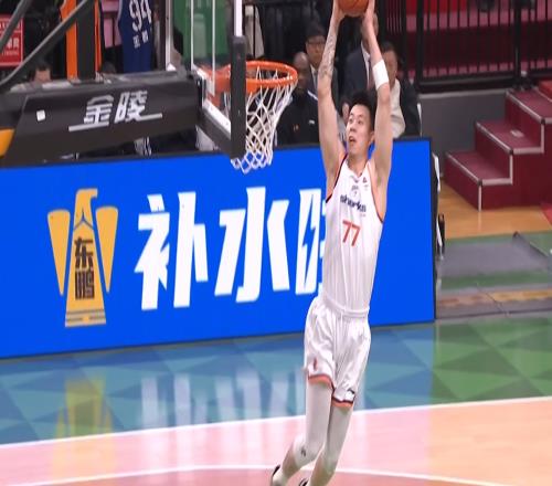 26分大勝遼寧！上海7人表現(xiàn)滿分，張鎮(zhèn)麟弗格合砍28分送楊鳴4連敗