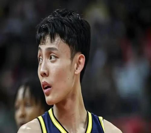 6分輕敵，徐杰被針對(duì)，賽后看看各界媒體專家咋說，球迷：功臣