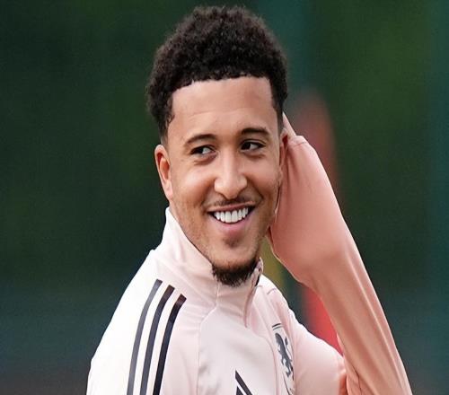 14場(chǎng)0球0助攻維拉不花錢(qián)都不想要曼聯(lián)血虧8500萬(wàn)歐徹底打水漂