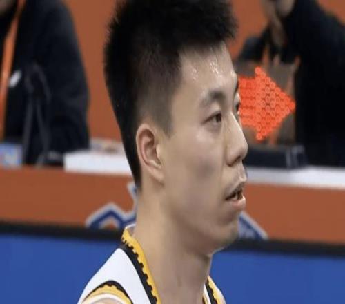 張鎮(zhèn)麟16分上海大勝遼寧，四連敗遼籃就是季后賽邊緣水平