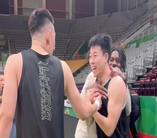 重返家鄉(xiāng)，張鎮(zhèn)麟：回到熟悉的地方感到親切，非常開心也很感動