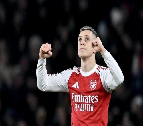 英超榜首戰(zhàn)：阿森納41終結(jié)維拉11連勝豪取年度收官大捷