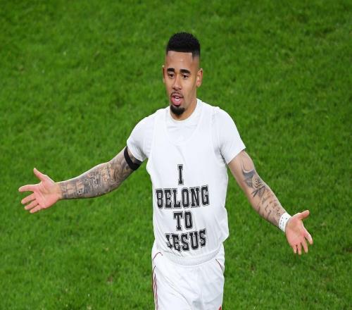 倫敦足球：根據(jù)英足總相關(guān)規(guī)定，熱蘇斯或因展示宗教標(biāo)語受罰