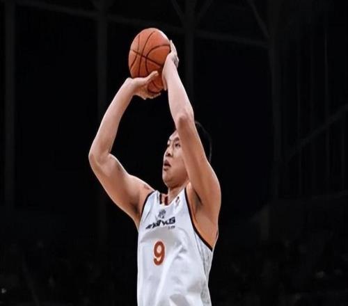 3將回暖主導(dǎo)上海五連勝！張鎮(zhèn)麟+洛夫頓拾巔峰，閆鵬飛攻守一把抓