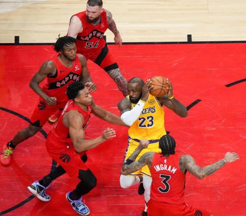 喬丹前隊(duì)友：我太佩服詹姆斯了！全聯(lián)盟都應(yīng)該學(xué)詹姆斯！