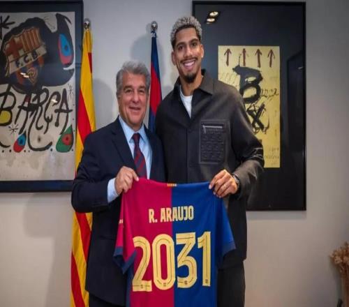 每體：阿勞霍歸隊(duì)后的首次訓(xùn)練感覺(jué)良好，巴薩不給他任何壓力