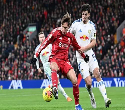 仅踢11分钟！基耶萨成利物浦边角料斯洛特真不待见他