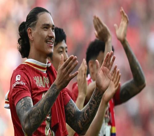 努涅斯曬圖回顧2025年，麥卡評論：兄弟，我真的很想你