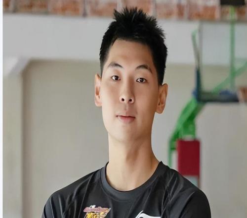 广东3消息！徐杰深夜发声，萨姆纳霸气回应，崔永熙复出时间确定