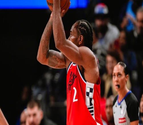 拒絕21分逆轉！戰(zhàn)神卡轟45分，快船6連勝，但這一戰(zhàn)出現(xiàn)四個問題