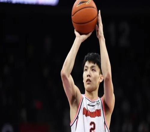 頂薪倒計(jì)時(shí)！廣東老板海哥親自攙扶徐杰球迷調(diào)侃這待遇太高