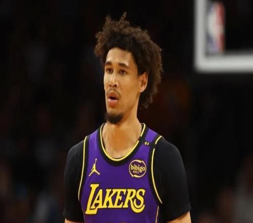 雷迪克發(fā)布會公開回應(yīng)DNP艾頓！愿意給表現(xiàn)更好的球員上場機會！