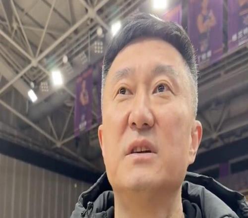 徐杰缺陣，杜鋒：輪轉問題很難解決，我和朱芳雨又不能上場打