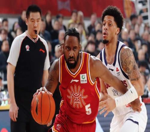 四連敗被打回原形！廣東克星徹底跌出爭冠行列，上賽季還是大黑馬