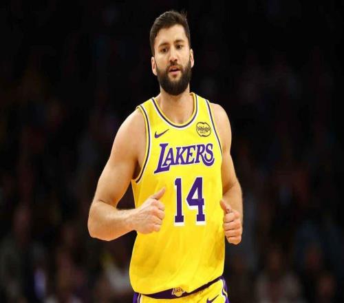 湖人隊(duì)馬克西克萊伯談了本賽季角色變化中，他所展現(xiàn)的領(lǐng)導(dǎo)力