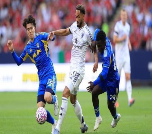 英超打響玫瑰德比！曼聯(lián)沖擊2026首勝：8人缺席首發(fā)曝光