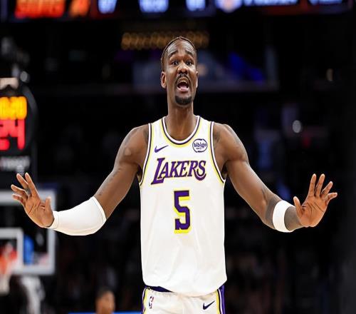 球權(quán)越來越少，湖人內(nèi)線大將的場上表現(xiàn)似乎也是越來越消極了