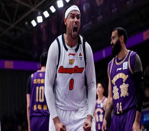 驚心動(dòng)魄1分半，薩姆納一錘定音，沒(méi)徐師傅坐鎮(zhèn)廣東隊(duì)很艱難