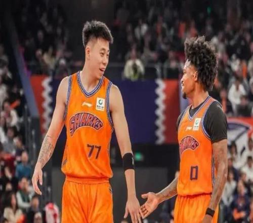 張鎮(zhèn)麟爆發(fā)太瘋狂，遼寧隊被迫簽第五名外援，史上最差交易