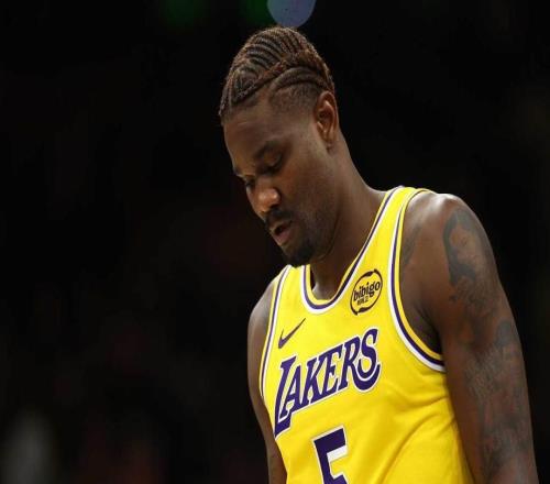 湖人隊主帥雷迪克僅用4字，解釋了海耶斯和艾頓的換人決定