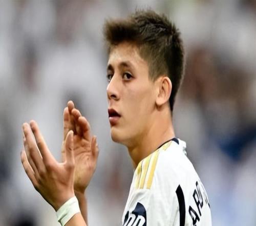 皇馬VS貝蒂斯：法國(guó)獸腰坐鎮(zhèn)居萊爾+貝林厄姆領(lǐng)銜皇馬太子沖鋒